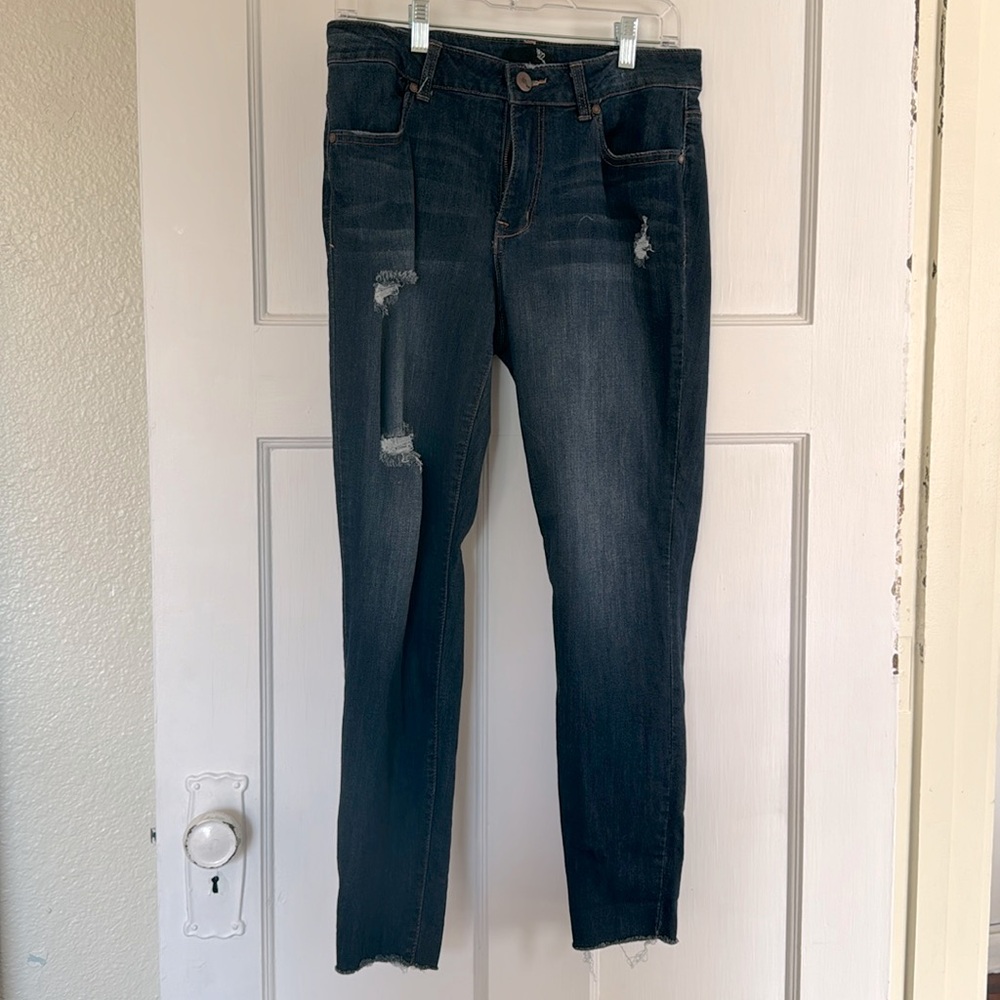 1822 Denim - Women’s distressed raw hem skinny jeans - size 12